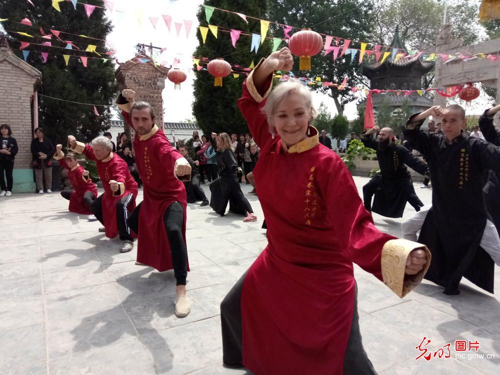 澳门研究生资料公开,和大爷打非遗女人拳与大爷打非遗女人拳击视频